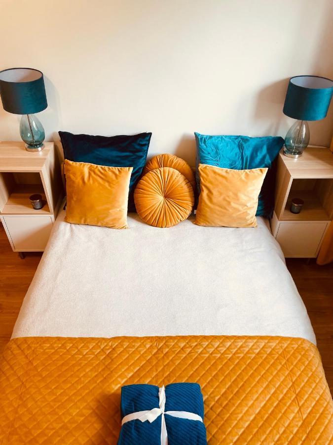 Luxury 4-Bedroom Apartment In Centre - Self-Check In & Fast Wifi Warsaw Exterior photo